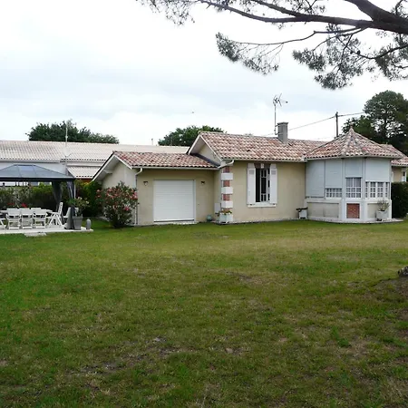 بيت للعطل Maison Classee 3* غوجان-ميستراس