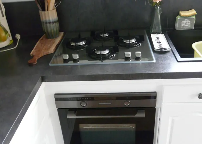 Maison Classee 3* غوجان-ميستراس