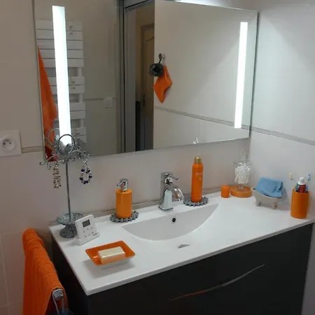 Maison Classee 3* בית נופש גוז'אן-מסטרה