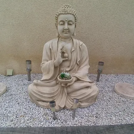 Maison Classee 3* בית נופש