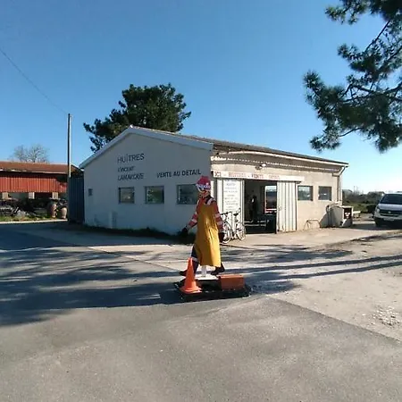 Maison Classee 3* בית נופש *