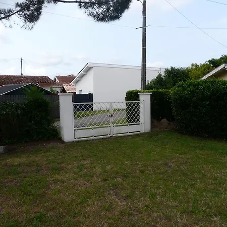 Maison Classee 3* בית נופש גוז'אן-מסטרה