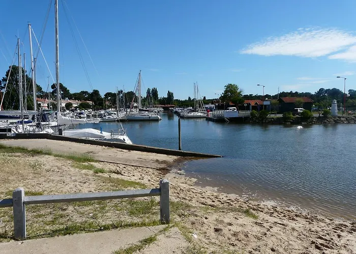 Maison Classee 3* Гюжан-Местрас